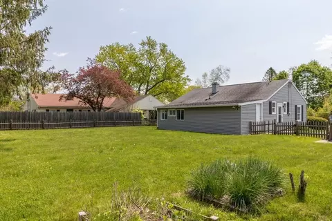 2 Pineview Rd, Dudley, MA 01571 photo 12