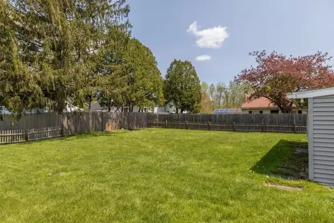 2 Pineview Rd, Dudley, MA 01571 photo 11