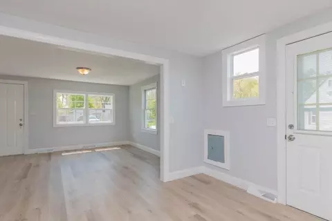 2 Pineview Rd, Dudley, MA 01571 photo 3