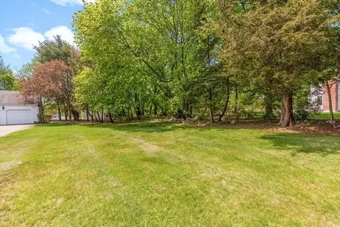 21 Berkley Cir, Hingham, MA 02043 photo 3