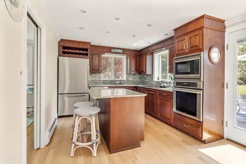 21 Berkley Cir, Hingham, MA 02043 photo 11