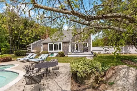 21 Berkley Cir, Hingham, MA 02043 photo 25