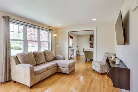 16 Wren Ter, Wareham, MA 02571 photo 3
