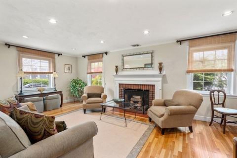 12 Lois Ln, Needham, MA 02492 photo 4