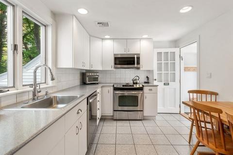 12 Lois Ln, Needham, MA 02492 photo 5
