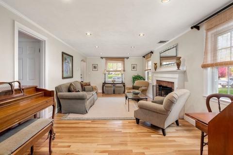 12 Lois Ln, Needham, MA 02492 photo 7