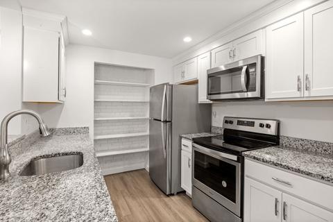 65 Greentree Ln #46, Weymouth, MA 02190