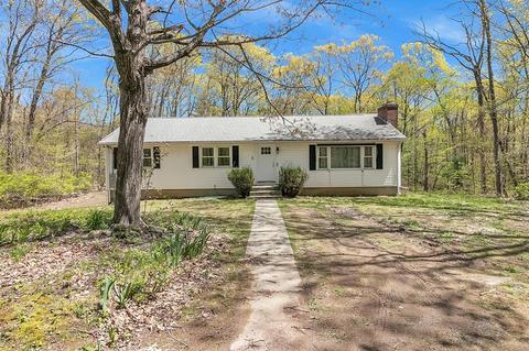 34-12 Paradise Lake Rd, Monson, MA 01057