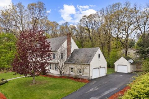 18 Lantern Ln, Shrewsbury, MA 01545