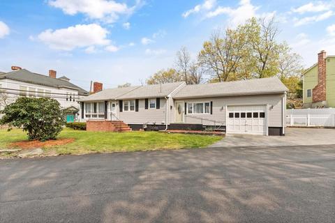 16 Juniper St, Lowell, MA 01852 photo 4