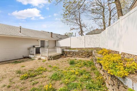 16 Juniper St, Lowell, MA 01852 photo 29
