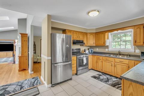 159 Hadley St, Springfield, MA 01118 photo 15