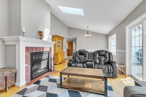 159 Hadley St, Springfield, MA 01118 photo 8