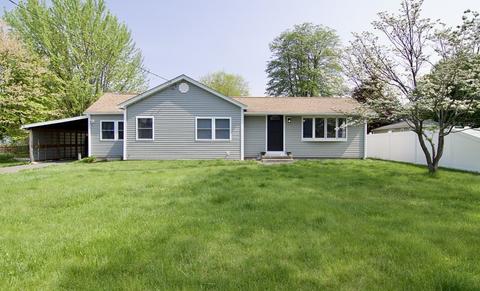 56 Mount Vernon Rd, Chicopee, MA 01013