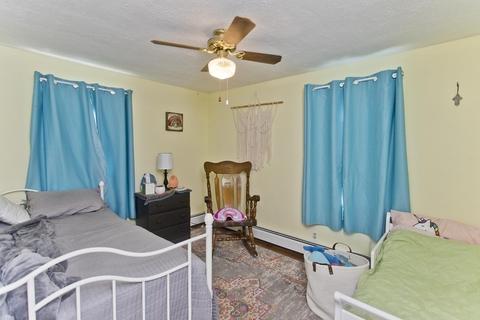 47 Curve St, Springfield, MA 01104 photo 14