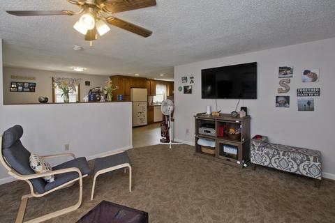 47 Curve St, Springfield, MA 01104 photo 8