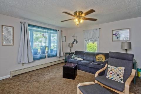 47 Curve St, Springfield, MA 01104 photo 10