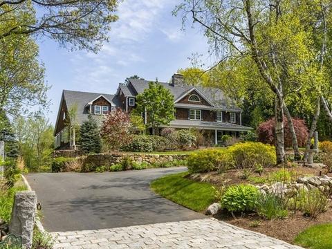 14 Wolfpen Ln, Southborough, MA 01772