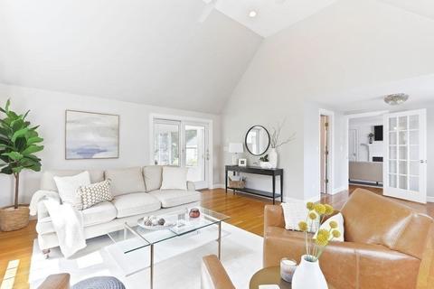 1097 Greendale Ave, Needham, MA 02492 photo 18