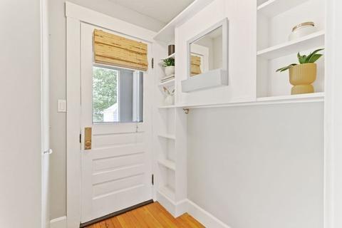 1097 Greendale Ave, Needham, MA 02492 photo 15
