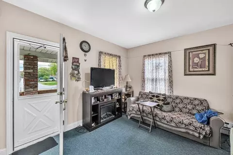 340 Chicopee St, Chicopee, MA 01013 photo 5