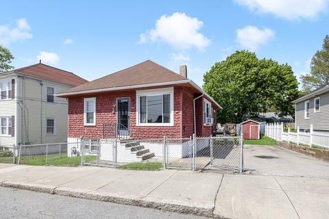 402 Woodman St, Fall River, MA 02724