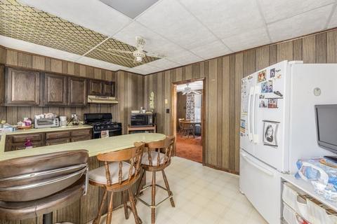 402 Woodman St, Fall River, MA 02724 photo 15