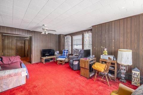 402 Woodman St, Fall River, MA 02724 photo 8