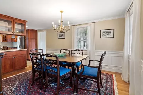 34 Maple St, Lexington, MA 02420 photo 8