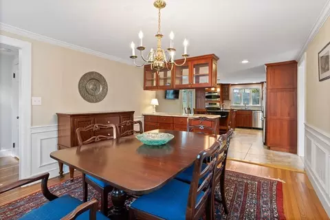 34 Maple St, Lexington, MA 02420 photo 9