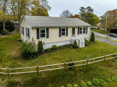 12 Roberta Ave, Bourne, MA 02559 photo 3
