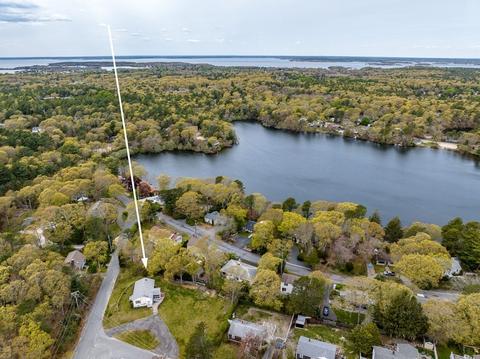 12 Roberta Ave, Bourne, MA 02559 photo 2