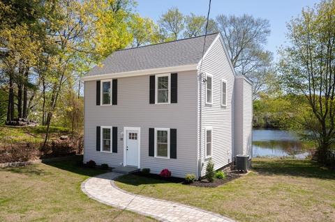 22 Paris St, Weymouth, MA 02189