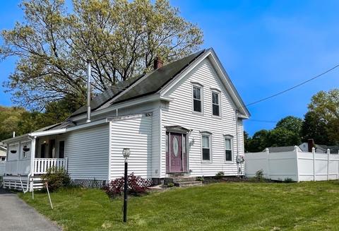 156 Hartford Ave E, Uxbridge, MA 01569