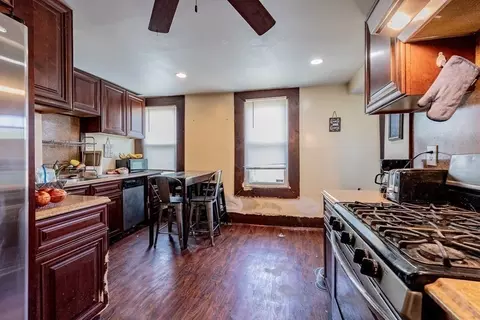 431 Hancock St, Springfield, MA 01105 photo 7