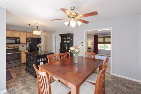 5 Hall Rd, Webster, MA 01570 photo 7