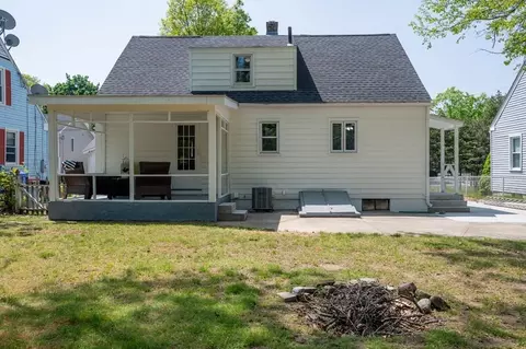 7 Schley St, Springfield, MA 01109 photo 22