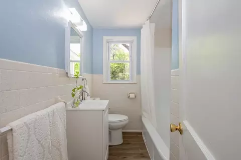 7 Schley St, Springfield, MA 01109 photo 8