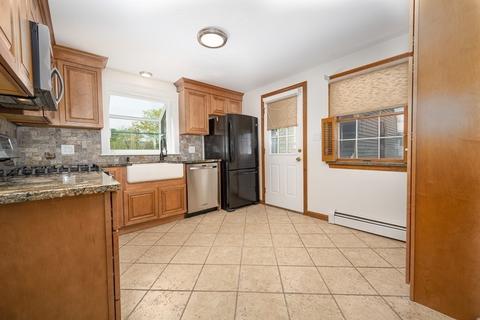 5 Cushing St, Salisbury, MA 01952 photo 21