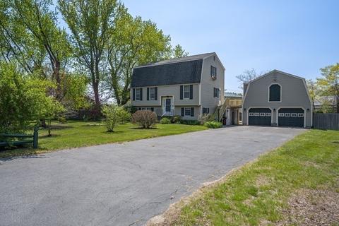5 Cushing St, Salisbury, MA 01952 photo 2