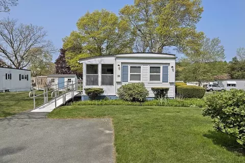 30 Candlelight Dr, Plymouth, MA 02360