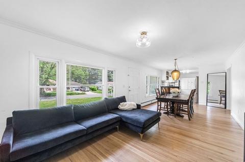 70 Embassy Rd, Springfield, MA 01119 photo 3