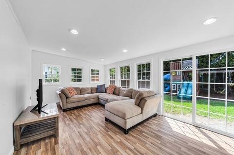 70 Embassy Rd, Springfield, MA 01119 photo 38