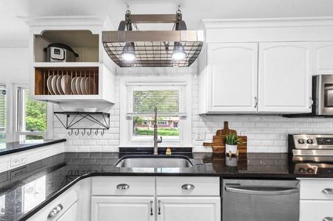 70 Embassy Rd, Springfield, MA 01119 photo 10
