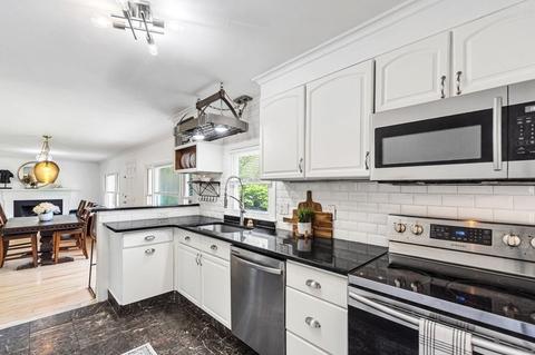 70 Embassy Rd, Springfield, MA 01119 photo 11