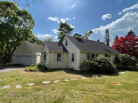 25 Ginger St, Falmouth, MA 02536