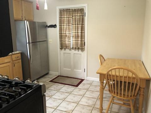 112 Duggan Cir, Springfield, MA 01119 photo 2