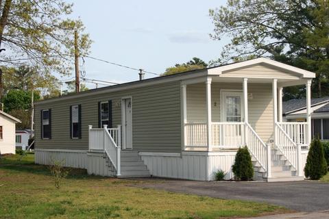 2 Gerald Dr, Middleboro, MA 02346