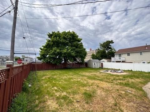 83 Carlisa Dr, Fall River, MA 02723 photo 3