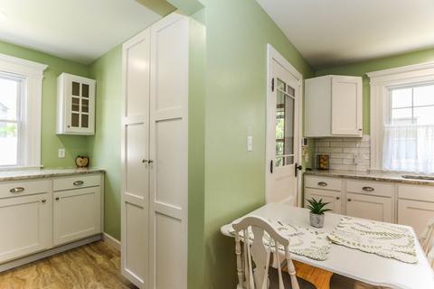 491 Dickinson St, Springfield, MA 01108 photo 9